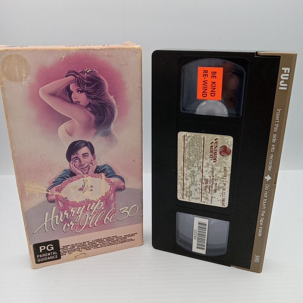 Hurry Up, or I'll Be 30 - Rare HTF VHS - Linda DeCoff - Danny DeVito